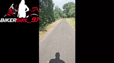 Trailer Outdoor Fick im Feld