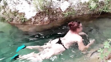 What a thrill! I licked her pussy in public by the river, she came so fast while I fucked her pussy