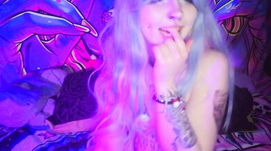 M3treSluggy, Alt/E-girl Pretty Teen se fait jouir et gémir