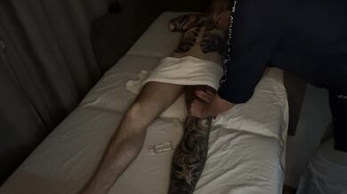 Dirty talk between a masseuse and a client, loud blowjob