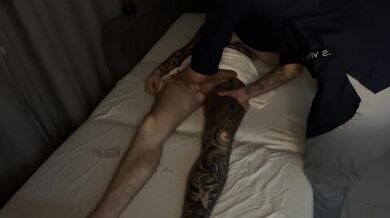 Dirty talk between a masseuse and a client, loud blowjob