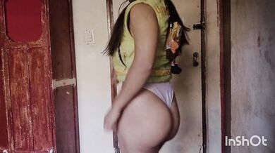 Mi clitoris excited at its peak