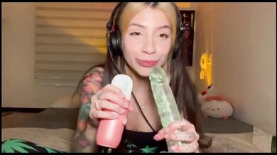 MI PRIMER DILDO DE 20CM