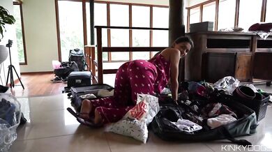 All Natural Latina se pone cachonda y follada - VLOG New House
