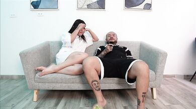 MY SISTER-IN-LAW WANTS TO TASTE MY DICK WHILE HER BOYFRIEND IS AWAY - FELIPE SKULL
