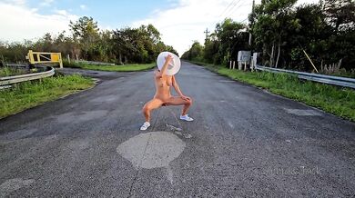 Watch me peeing everywhere ! Risky outdoor hotwife pissing !