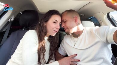He asked me for a photo and we ended up having an incredible afternoon! Two strangers have wild sex