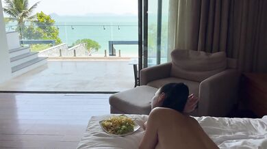 Beautiful MILF on vacation: invited a CLEANER to her room and FUCKED him