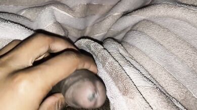 MASTURBATING AFTER GYM SESSION