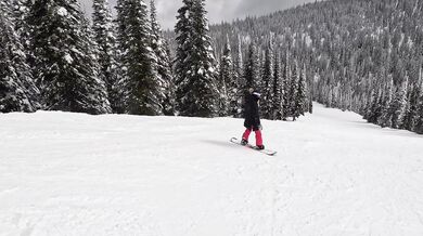 Snowbunny wants a quickie on the slopes! Cum on puffy jacket