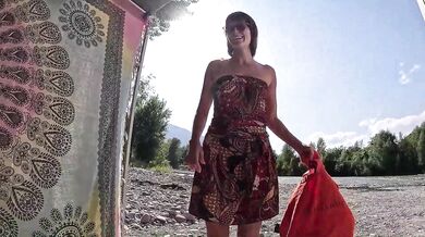 Intimate waxing at home – client on vacation cums too fast while she’s working (AlmaSol)