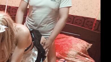 culeandome a una travesti mucama gemidora