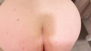 fucked a girl in a public shower