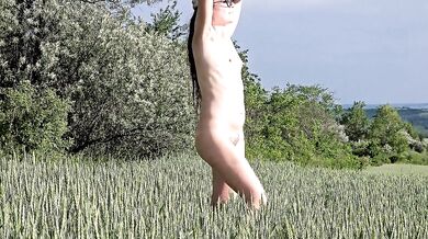 Ntural hairy Totaly naked in Nature