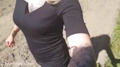 GOLDEN SHOWER OUTDOOR SESSION WITH YOUR MISTRESS
