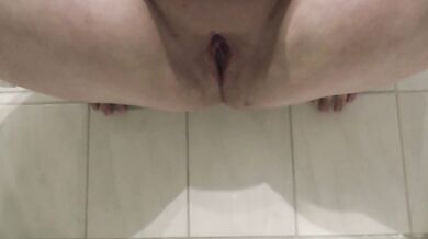 Lesbians pee in the bathtub several times