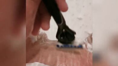 I shave my pussy. I shave my pussy:)