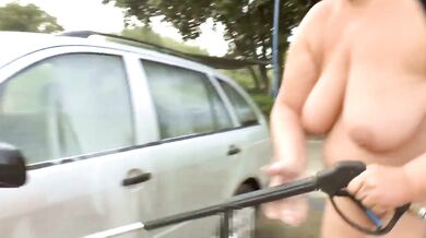 naked car wash in public 1