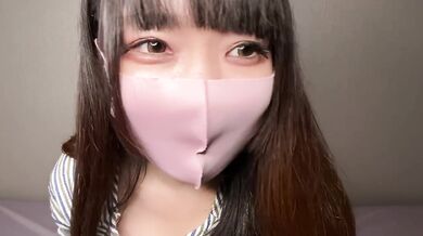 私のおっぱいはどうかな？オナニーしながら見せるからコメントで評価してね