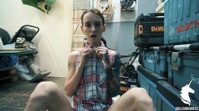 I PLAY WITH MY PUSSY IN WORKING VEHICLE!