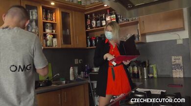 Horny guy seducted blonde executor
