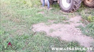 Shy girl gives OUTDOOR-BLOWJOB