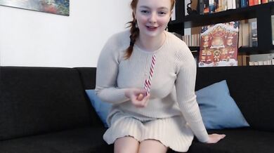 Very sweet orgasm! Fucked with a candy cane until climax
