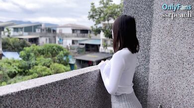 Raw Fuck on the balcony of Hualien B&B (Part 1)