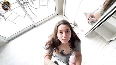 I find my stepsister while she's changing | Creampie