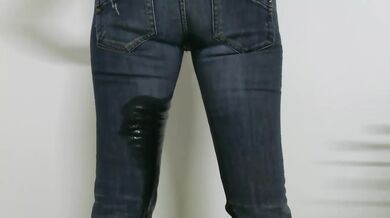 Piss Wetting Jeans