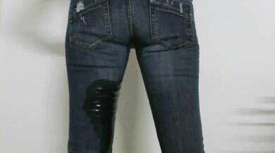 Piss Wetting Jeans