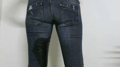 Piss Wetting Jeans