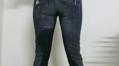 Piss Wetting Jeans