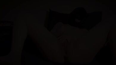 Taste Sweet Pain when Slapping My Clit