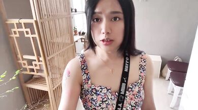 daisybaby台灣無碼顏射The estate agent took the client to see the house and met a slut who offered to fuck