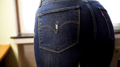 Jeans butt Dirty Talk**Blue jeans make you hard and!! German Teen!!!