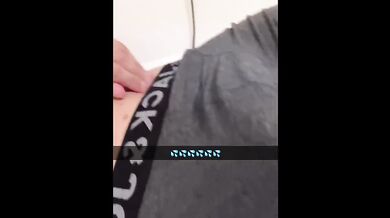 Boyfriend cheats on his girlfriend with an 18-year-old classmate on Snapchat and jerks her off
