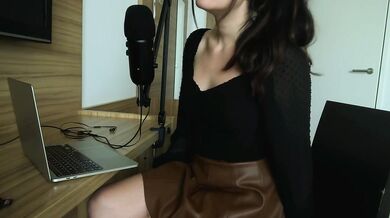 Sexy coworker gives you JOI in the office (ASMR / ROLEPLAY)