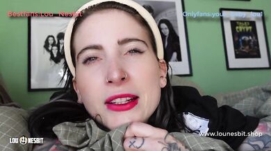 You play with your stepsister truth or dare