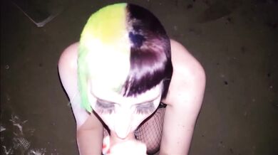 Lynn-Tonic - Outdoor Fick mit Blowjob auf dem Heimweg!
