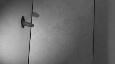 My first glory hole experience - sucking a stranger´s cock in the club ;-)