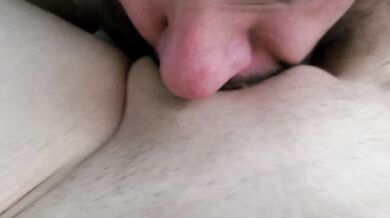 After 20 minutes of fucking daddy cums all over his girl. he licks and fucks her. Cumshot