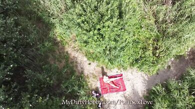 Woman caught - threesome at the lake