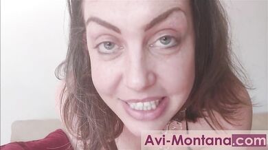 German Teen BBW fucks herself with Glasdildo to orgasm