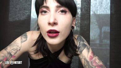 Exibithionism challenge in a fancy restaurant, dirty talk Lou Nesbit, Lia Louise
