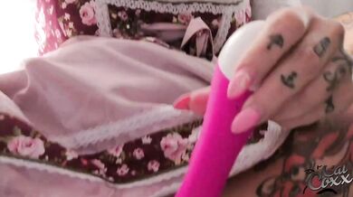 hot solo show in dirndl !! do you want to play with me ?