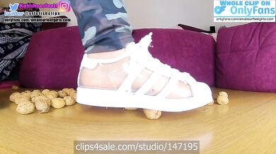 Adidas Superstars crushing barefoot stinky sweaty feet crush shoeplay