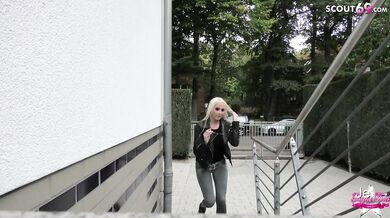 TIGHT TINI - GERMAN REAL AMATEUR SOLARIUM HANDY CAM VLOG