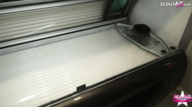TIGHT TINI - GERMAN REAL AMATEUR SOLARIUM HANDY CAM VLOG