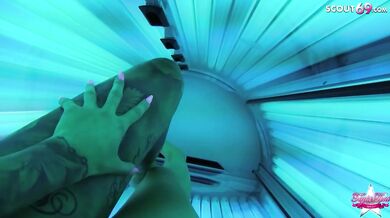 TIGHT TINI - GERMAN REAL AMATEUR SOLARIUM HANDY CAM VLOG